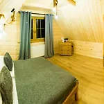& Goralski Z Jacuzzi Alpesi faház