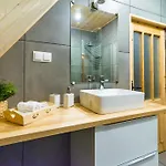 & Goralski Z Jacuzzi Alpesi faház *