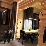 & Goralski Z Jacuzzi Alpesi faház Kościelisko