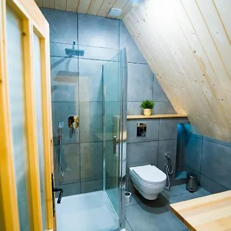 & Goralski Z Jacuzzi *