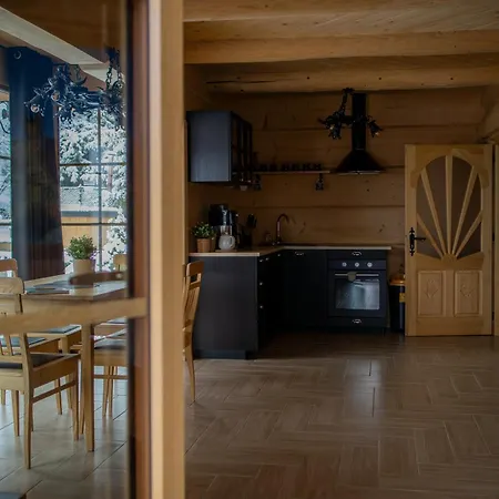 & Goralski Z Jacuzzi Chalet *