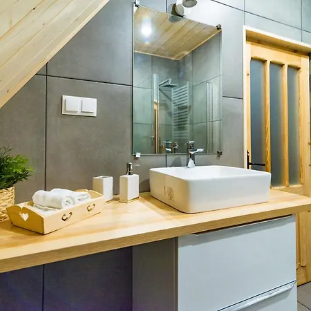 & Goralski Z Jacuzzi Σαλέ *