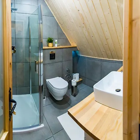 & Goralski Z Jacuzzi Σαλέ Kościelisko