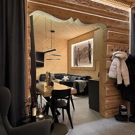 & Goralski Z Jacuzzi Chalet *