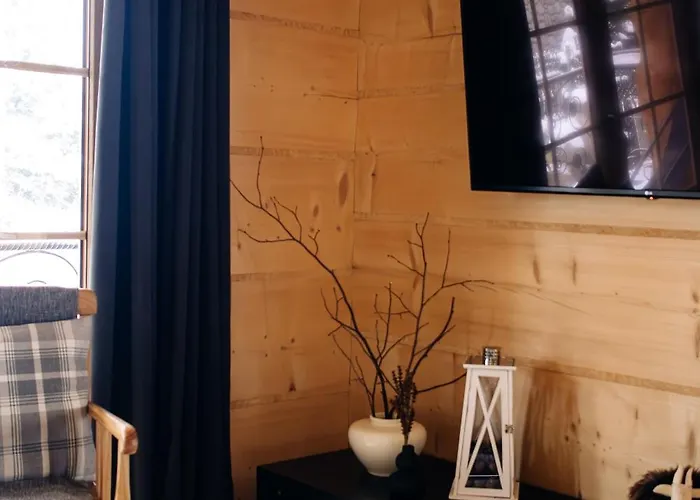 & Goralski Z Jacuzzi شاليه